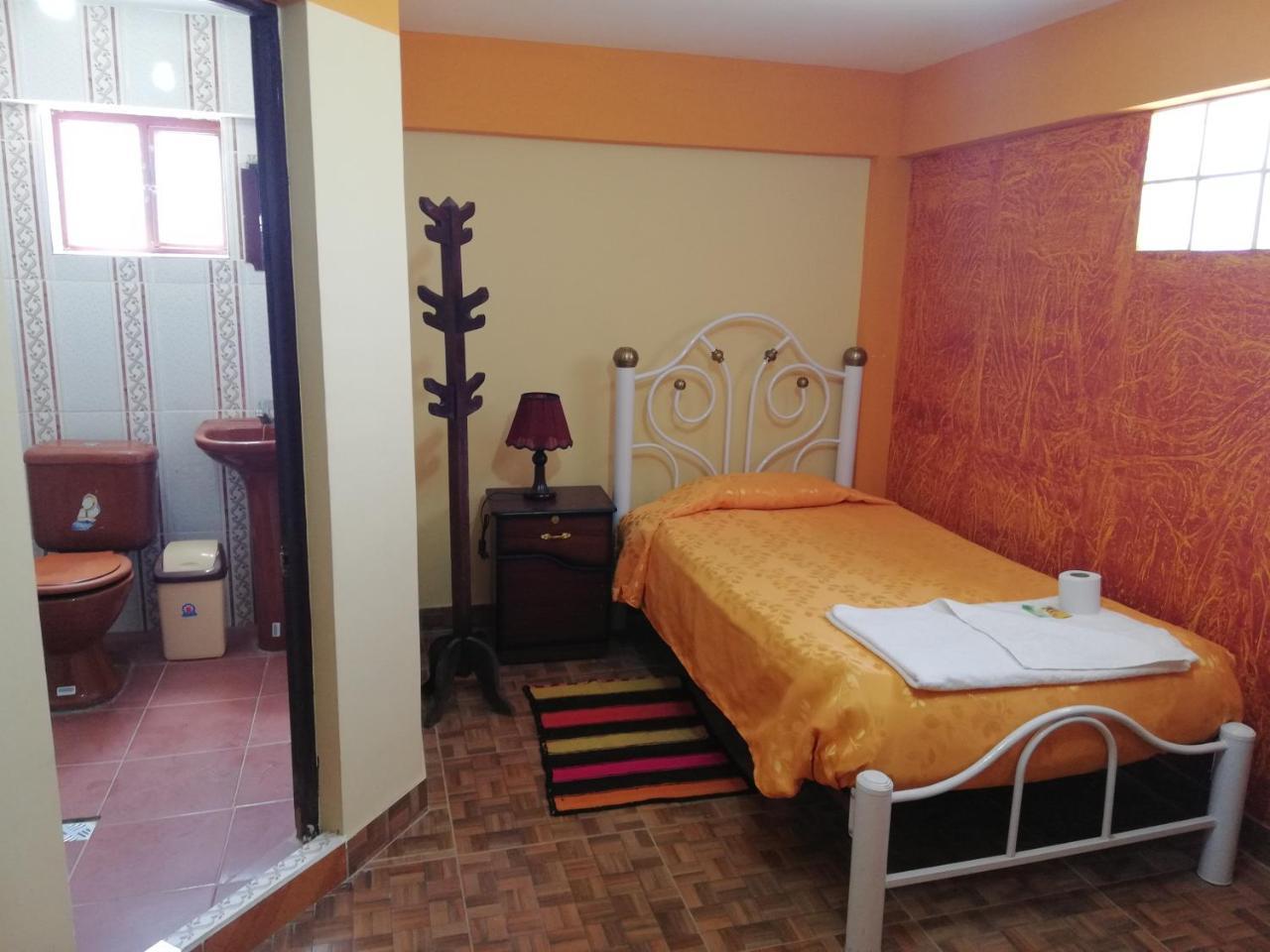 Hotel Aguilar Uyuni Bagian luar foto